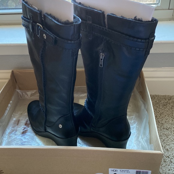 UGG heeled boots - Picture 3 of 5